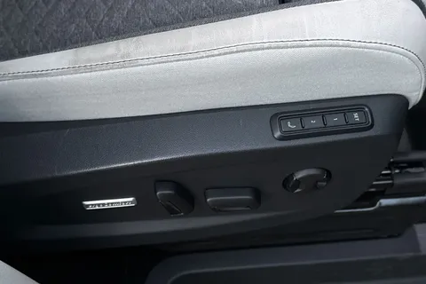 YT75NDC Volkswagen ID. Buzz 210kW Style Pro 86kWh 5dr LWB Auto [7 Seat] Thumbnail #36