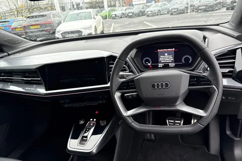 PX75KNJ Audi Q4 125kW 35 55kWh Black Edition 5dr Auto Thumbnail #11