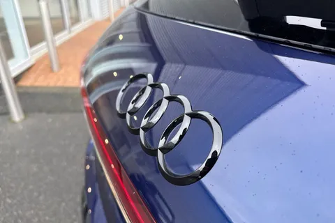 PX75KNJ Audi Q4 125kW 35 55kWh Black Edition 5dr Auto Thumbnail #27