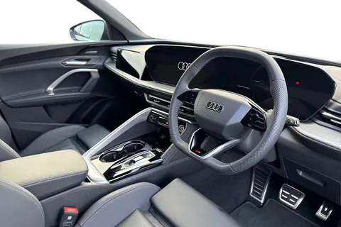 PX75XXU Audi Q5 2.0 TFSI Quattro S Line 5dr S Tronic Thumbnail #8