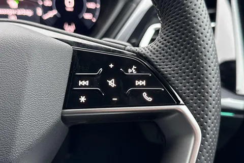 PX75KNJ Audi Q4 125kW 35 55kWh Black Edition 5dr Auto Thumbnail #46