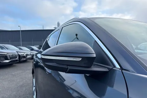 PX75XXU Audi Q5 2.0 TFSI Quattro S Line 5dr S Tronic Thumbnail #27