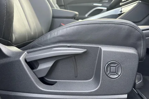 PX75XXU Audi Q5 2.0 TFSI Quattro S Line 5dr S Tronic Thumbnail #44