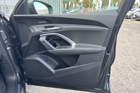 PX75XXU Audi Q5 2.0 TFSI Quattro S Line 5dr S Tronic Thumbnail #45