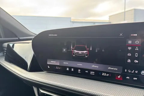 PX75XXU Audi Q5 2.0 TFSI Quattro S Line 5dr S Tronic Thumbnail #56