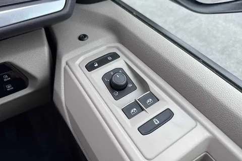 KS25GHV Volkswagen California 2.0 TDI Ocean 5dr DSG Thumbnail #43