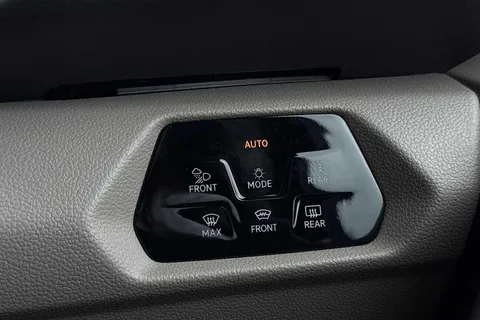 KS25GHV Volkswagen California 2.0 TDI Ocean 5dr DSG Thumbnail #51