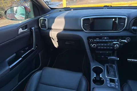 WM19VCX Kia Sportage 1.6 T-GDi GT-Line DCT AWD Euro 6 (s/s) 5dr Thumbnail #20