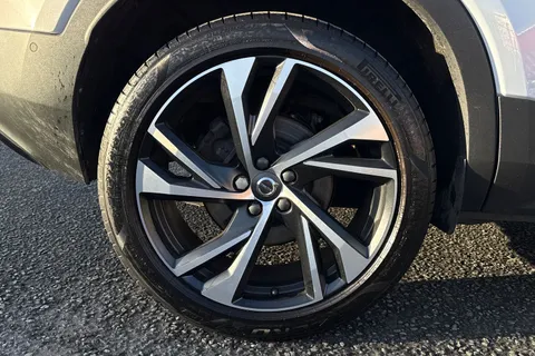 KM70VYU Volvo Xc40 1.5h T5 Twin Engine Recharge 10.7kWh R-Design Pro Auto Euro 6 (s/s) 5dr Thumbnail #9