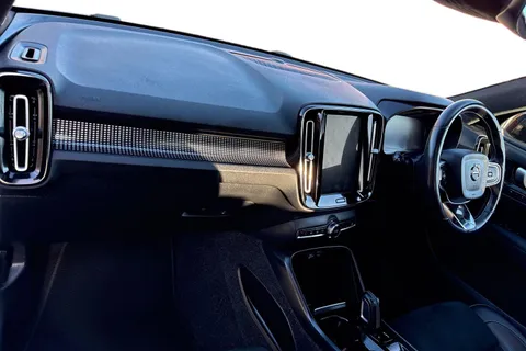 KM70VYU Volvo Xc40 1.5h T5 Twin Engine Recharge 10.7kWh R-Design Pro Auto Euro 6 (s/s) 5dr Thumbnail #14