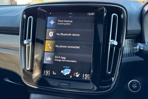 KM70VYU Volvo Xc40 1.5h T5 Twin Engine Recharge 10.7kWh R-Design Pro Auto Euro 6 (s/s) 5dr Thumbnail #16