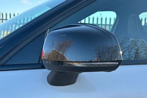 KM70VYU Volvo Xc40 1.5h T5 Twin Engine Recharge 10.7kWh R-Design Pro Auto Euro 6 (s/s) 5dr Thumbnail #30