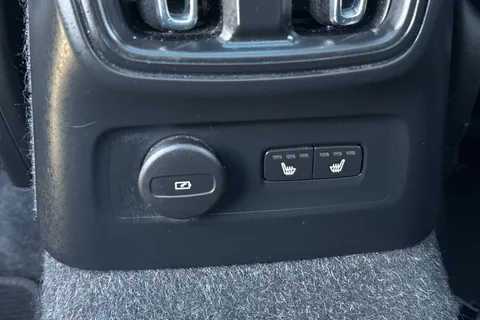 KM70VYU Volvo Xc40 1.5h T5 Twin Engine Recharge 10.7kWh R-Design Pro Auto Euro 6 (s/s) 5dr Thumbnail #34