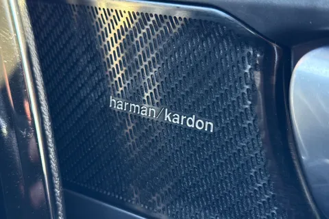 KM70VYU Volvo Xc40 1.5h T5 Twin Engine Recharge 10.7kWh R-Design Pro Auto Euro 6 (s/s) 5dr Thumbnail #36