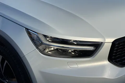 KM70VYU Volvo Xc40 1.5h T5 Twin Engine Recharge 10.7kWh R-Design Pro Auto Euro 6 (s/s) 5dr Thumbnail #42