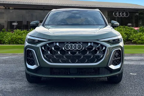  Audi Q5 2.0 TDI S line S Tronic quattro Euro 6 (s/s) 5dr Thumbnail #6