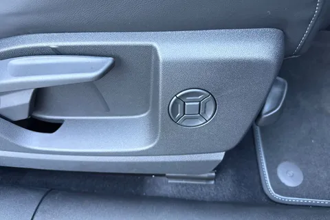  Audi Q5 2.0 TDI S line S Tronic quattro Euro 6 (s/s) 5dr Thumbnail #34