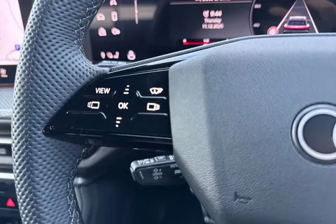  Audi Q5 2.0 TDI S line S Tronic quattro Euro 6 (s/s) 5dr Thumbnail #35