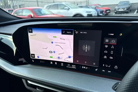  Audi Q5 2.0 TDI S line S Tronic quattro Euro 6 (s/s) 5dr Thumbnail #38