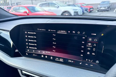  Audi Q5 2.0 TDI S line S Tronic quattro Euro 6 (s/s) 5dr Thumbnail #40