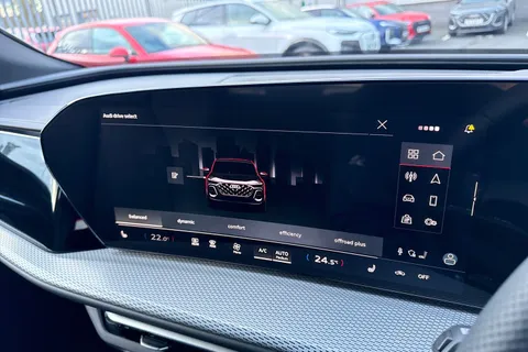  Audi Q5 2.0 TDI S line S Tronic quattro Euro 6 (s/s) 5dr Thumbnail #45