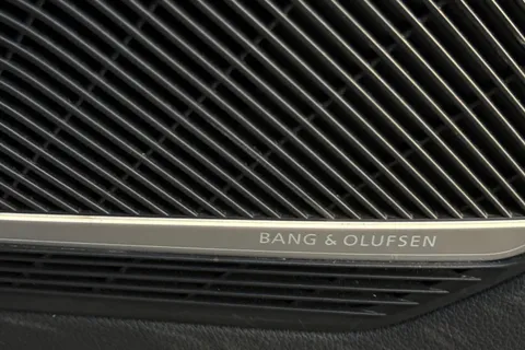 YY22XEL Audi A4 Avant Avant Black Edition 40 TFSI  204 PS S tronic Thumbnail #25