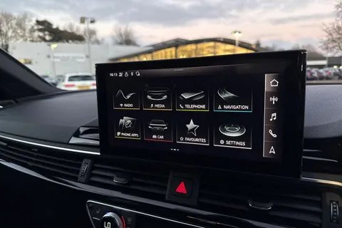 YY22XEL Audi A4 Avant Avant Black Edition 40 TFSI  204 PS S tronic Thumbnail #35