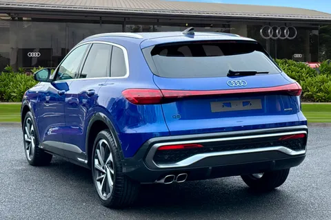Audi Q5 2.0 TDI S line S Tronic quattro Euro 6 (s/s) 5dr Thumbnail #3