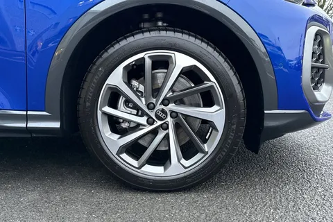 Audi Q5 2.0 TDI S line S Tronic quattro Euro 6 (s/s) 5dr Thumbnail #10