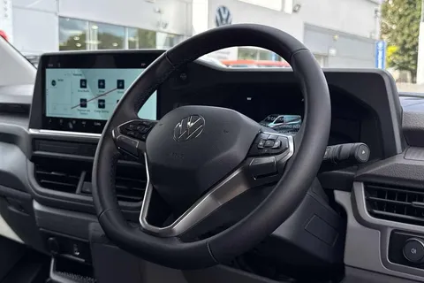 BV75OBO Volkswagen E-Transporter SWB 218PS  65kWh Electric 5 Seats Thumbnail #13