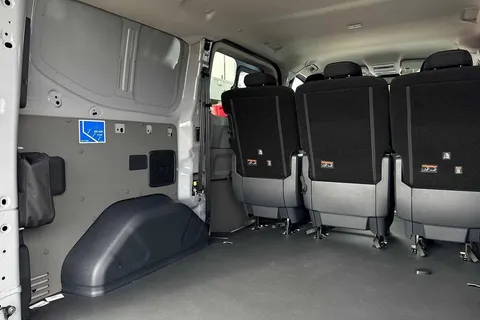 BV75OBO Volkswagen E-Transporter SWB 218PS  65kWh Electric 5 Seats Thumbnail #39