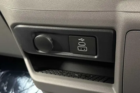 BV75OBO Volkswagen E-Transporter SWB 218PS  65kWh Electric 5 Seats Thumbnail #50