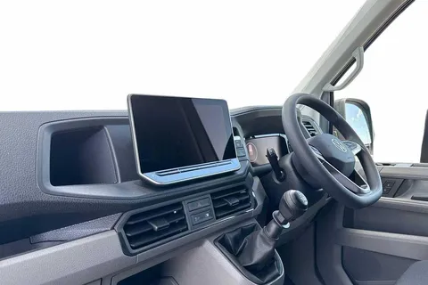 DE25YCA Volkswagen Crafter 2.0 TDI 140PS Commerce Plus High Roof Van Auto Thumbnail #2