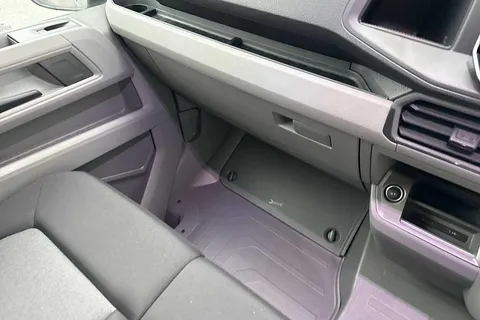 DC75AVU Volkswagen Crafter CR35 Panel van Commerce Plus MWB 140 2.0 TDI 8sp Aut  - MY25/Rear Camera Thumbnail #14