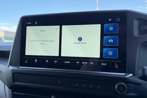 DC75AVK Volkswagen Transporter 2.0 TDI 110 Commerce Pro Van Thumbnail #11