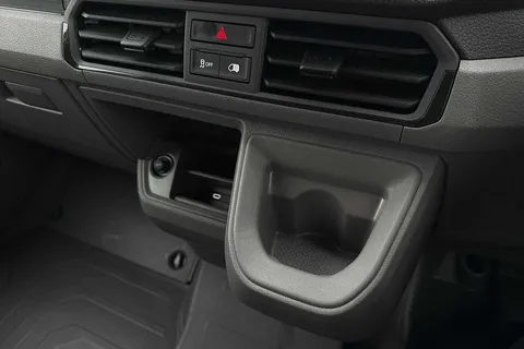 DC75AVU Volkswagen Crafter CR35 Panel van Commerce Plus MWB 140 2.0 TDI 8sp Aut  - MY25/Rear Camera Thumbnail #19