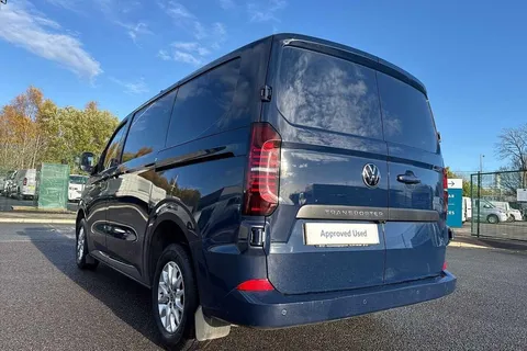 DC75AVK Volkswagen Transporter 2.0 TDI 110 Commerce Pro Van Thumbnail #15