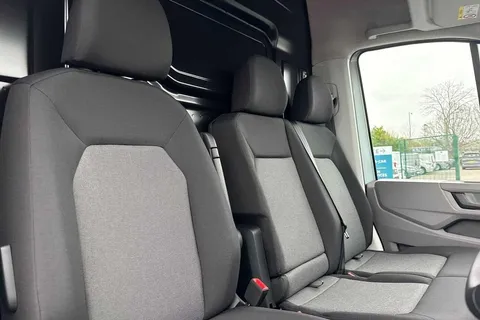 DC75AVU Volkswagen Crafter CR35 Panel van Commerce Plus MWB 140 2.0 TDI 8sp Aut  - MY25/Rear Camera Thumbnail #20