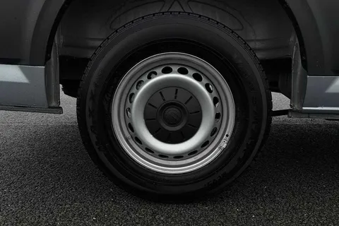 DC75AVU Volkswagen Crafter CR35 Panel van Commerce Plus MWB 140 2.0 TDI 8sp Aut  - MY25/Rear Camera Thumbnail #21