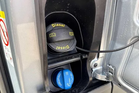 DE25YCA Volkswagen Crafter 2.0 TDI 140PS Commerce Plus High Roof Van Auto Thumbnail #26