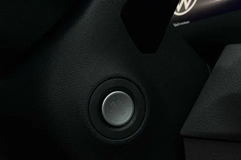 DC75AVU Volkswagen Crafter CR35 Panel van Commerce Plus MWB 140 2.0 TDI 8sp Aut  - MY25/Rear Camera Thumbnail #34