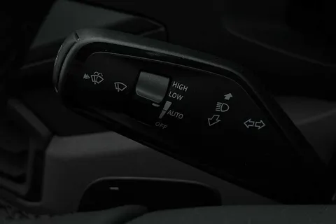 DC75AVU Volkswagen Crafter CR35 Panel van Commerce Plus MWB 140 2.0 TDI 8sp Aut  - MY25/Rear Camera Thumbnail #39