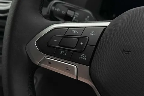 DC75AVU Volkswagen Crafter CR35 Panel van Commerce Plus MWB 140 2.0 TDI 8sp Aut  - MY25/Rear Camera Thumbnail #40