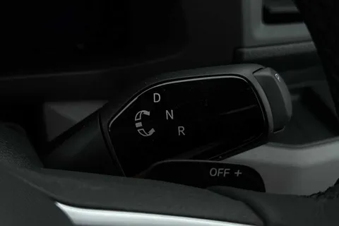 DC75AVU Volkswagen Crafter CR35 Panel van Commerce Plus MWB 140 2.0 TDI 8sp Aut  - MY25/Rear Camera Thumbnail #42
