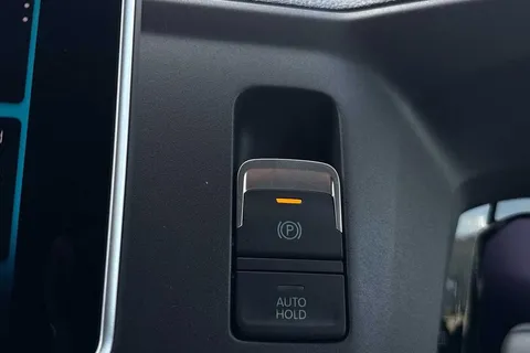 DE25YCA Volkswagen Crafter 2.0 TDI 140PS Commerce Plus High Roof Van Auto Thumbnail #37