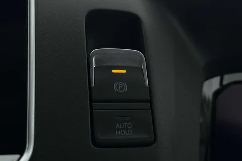 DC75AVU Volkswagen Crafter CR35 Panel van Commerce Plus MWB 140 2.0 TDI 8sp Aut  - MY25/Rear Camera Thumbnail #44