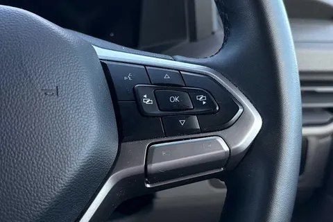 DC75AVK Volkswagen Transporter 2.0 TDI 110 Commerce Pro Van Thumbnail #40