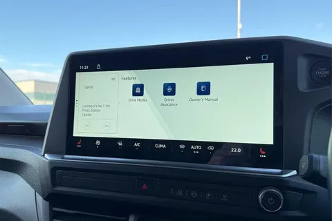 DC75AVK Volkswagen Transporter 2.0 TDI 110 Commerce Pro Van Thumbnail #45