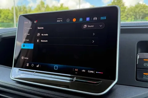 DE25YCA Volkswagen Crafter 2.0 TDI 140PS Commerce Plus High Roof Van Auto Thumbnail #46