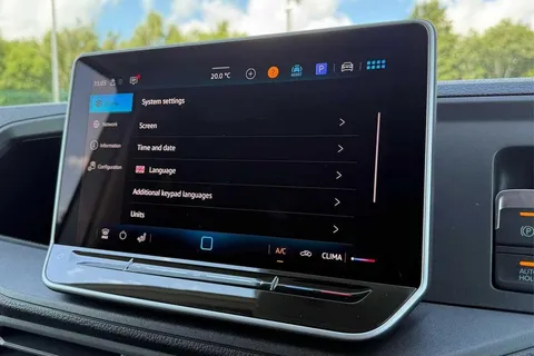 DE25YCA Volkswagen Crafter 2.0 TDI 140PS Commerce Plus High Roof Van Auto Thumbnail #50